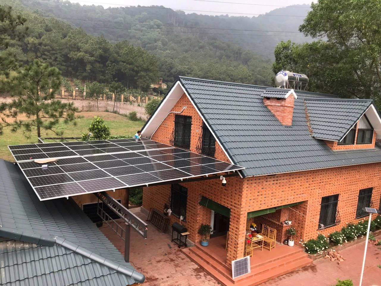 sai lam khi lap dien mat troi tai nha